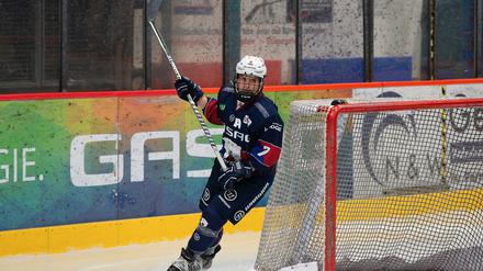 Franziska Feldmeier erzielte in ihrem ersten Pflichtspiel für die Eisbärinnen gleich den Siegtreffer.