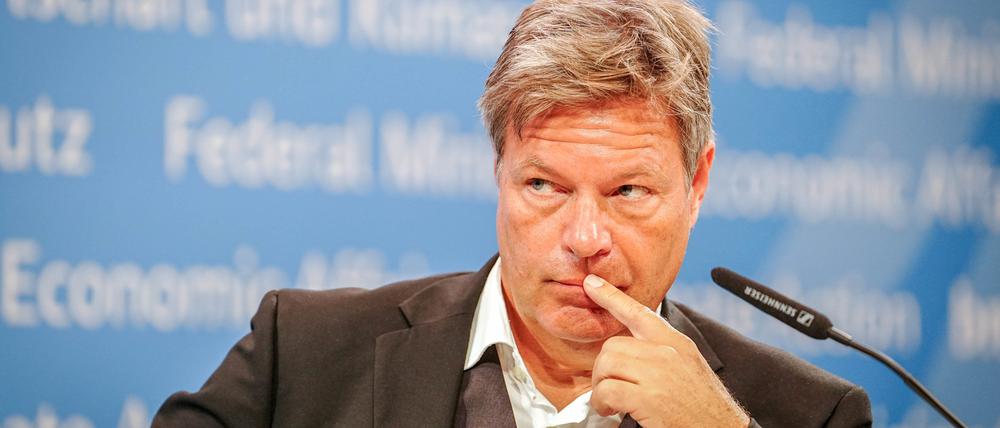 Robert Habeck (Bündnis 90/Die Grünen), Bundesminister für Wirtschaft und Klimaschutz, gibt eine Pressekonferenz.