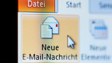 Erst Anfang September hatten mehrere Schulen Drohmails erhalten. (Symbolbild)
