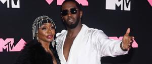 P. Diddy mit seiner Mutter Janice Combs auf den MTV Video Music Awards 2023.