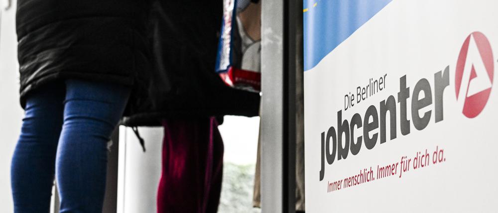 Wer Bürgergeld bezieht, soll eng mit dem Jobcenter zusammenarbeiten.