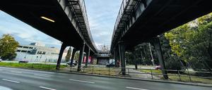 Auf den Viadukten am Siemensdamm fuhr 1980 die letzte S-Bahn. So sehen sie im Oktober 2024 aus.