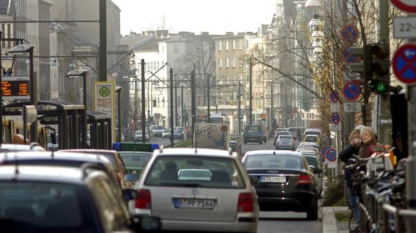 Die Berliner Allee in Weißensee.