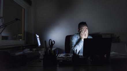 Chronischer Stress, privat oder auf Arbeit, ist ein wesentlicher Grund für eine Depression.
