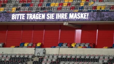 Leere Stadien und Einschränkungen: Während der Corona-Pandemie hatten auch Fußball-Clubs erhebliche Einnahmeausfälle.