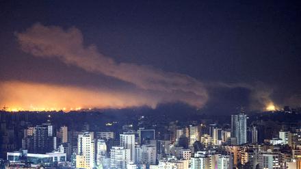 Rauch nach einem Angriff auf einen südlichen Vorort von Beirut.