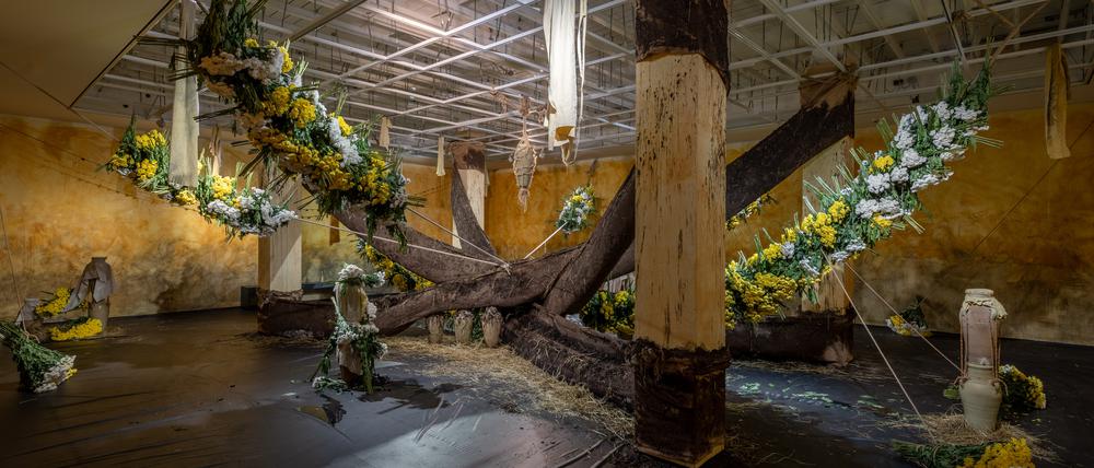 Dan Lie in Zusammenarbeit mit jenen, die nicht Menschen sind: The Reek, 2024, eine orts- und zeitbezogene Installation beim Preis der Nationalgalerie