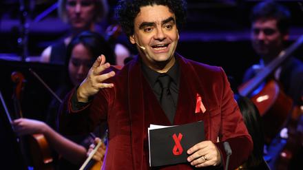 Rolando Villazón als Moderator der Festlichen Operngala in der Deutschen Oper Berlin.