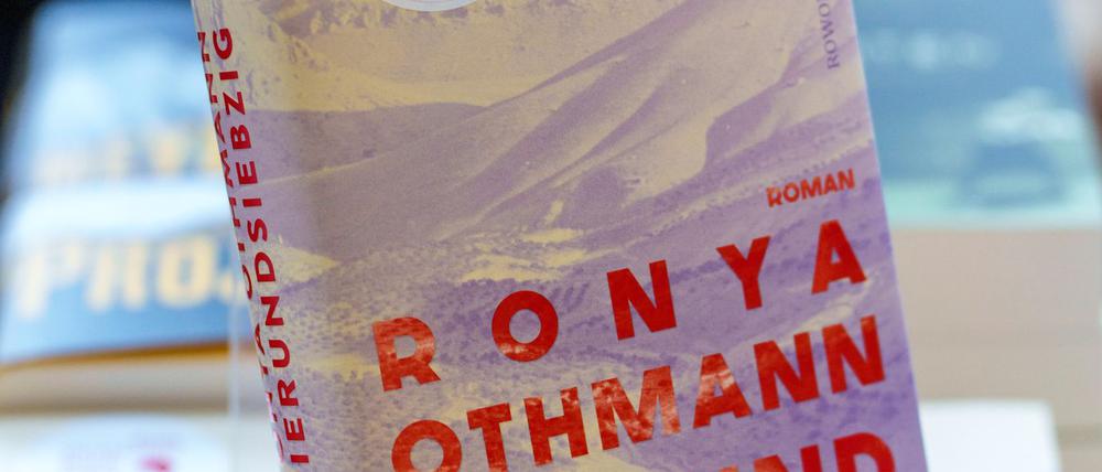 Das Buch „Vierundsiebzig“ von Ronya Othmann steht auf der Shortlist für den Deutschen Buchpreis. (Archivbild)