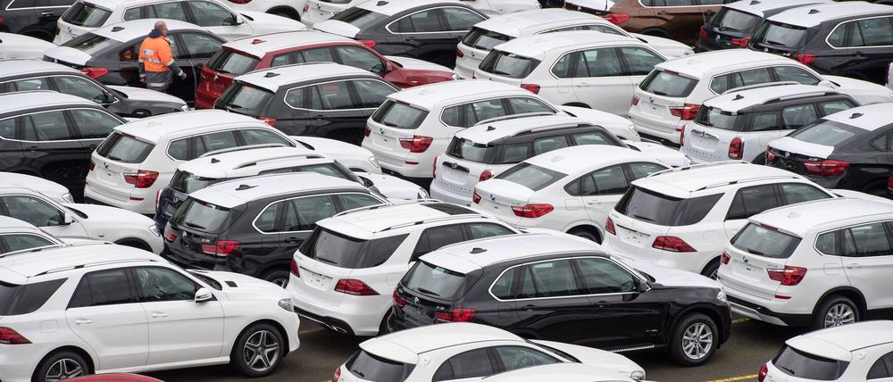 Sowohl BMW als auch Mercedes kämpfen um ihre Absätze in China (Symbolbild).