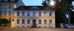 Das aus dem Jahr 1823 stammende Haus wurde einst vom Schinkel-Schüler Karl Hampel entworfen. 