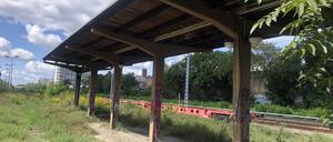 Bahnsteig des ehemaligen Militärbahnhofs der US-Amerikaner in Lichterfelde-West: Eine Bürgerinitiative will ihn unter Denkmalschutz wissen.