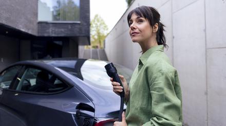 Ausgerechnet eine Koalition, die sich verkehrsaffin Ampel nennt, fährt die Elektromobilität vor die Wand. Selbst als überzeugter Fahrer eines E-Autos kann man die verstehen, die sich von der Technologie abwenden.