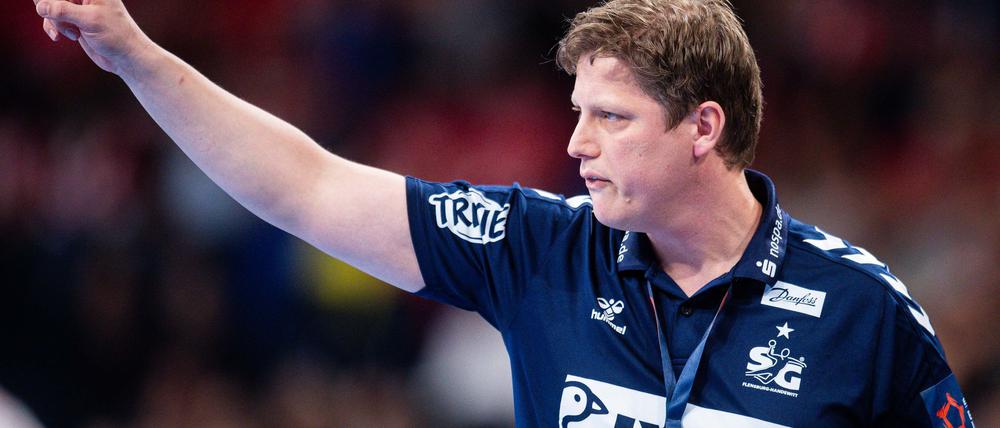 Trainer Nicolej Krickau und die SG Flensburg-Handewitt empfangen den SC Magdeburg.