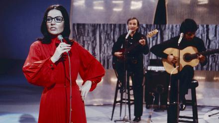 In den 1970er Jahren war Nana Mouskouri aus dem deutschen Fernsehen nicht wegzudenken. 