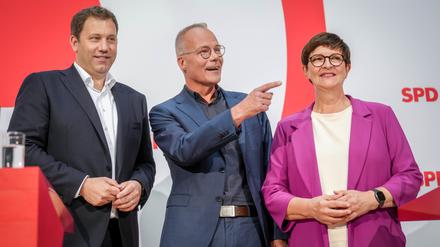 In welche Richtung soll es gehen? Nach Ansicht der SPD-Basis soll das nicht nur die Parteiführung unter Lars Klingbeil, Matthias Miersch und Saskia Esken entscheiden.