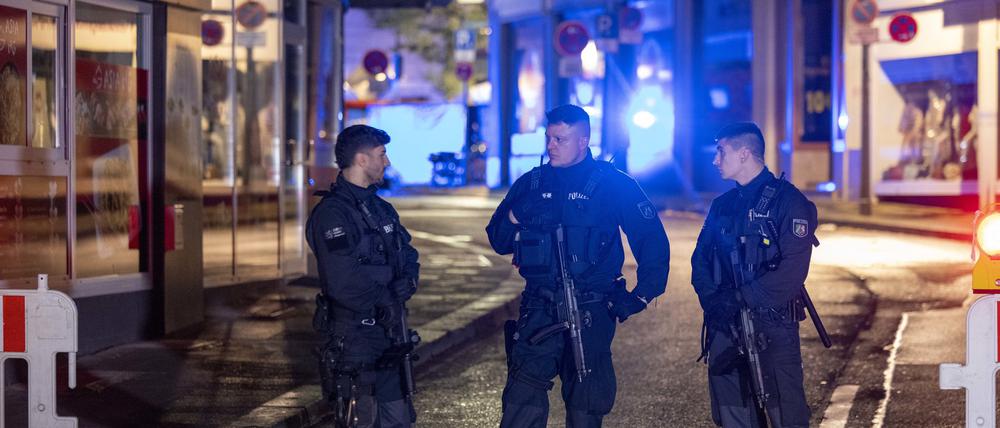 Nach dem Attentat von Solingen von Ende August sicherten Einsatzkräfte der Polizei die Innenstadt.