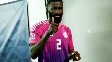 Daumen hoch nach dem Bosnien-Spiel: Antonio Rüdiger.