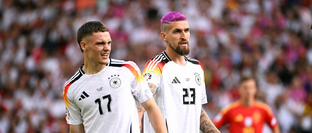 Florian Wirtz (li.) und Robert Andrich bilden bei Bayer Leverkusen ein erfolgreiches Duo. Davon profitiert auch die deutsche Nationalmannschaft.