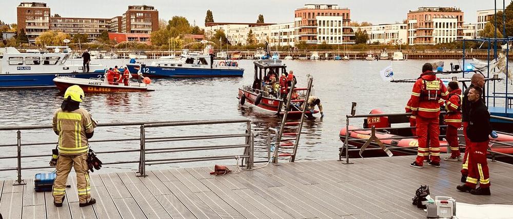 Die Einsatzstelle in der Rummelsburger Bucht. (Archivbild)