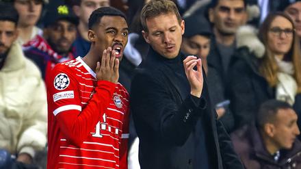Gewohntes Bild. Unter Julian Nagelsmann als Trainer ist Ryan Gravenberch bei den Bayern meistens von der Bank gekommen.