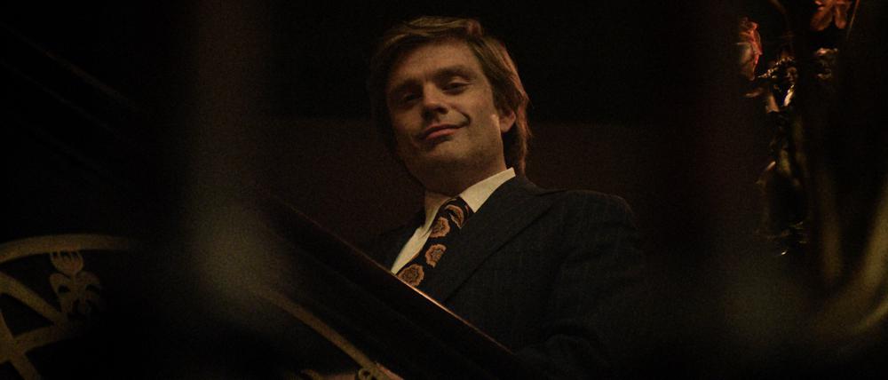 Der junge Donald Trump (Sebastian Stan) will dem übermächtigen Vater seinen Geschäftssinn beweisen.