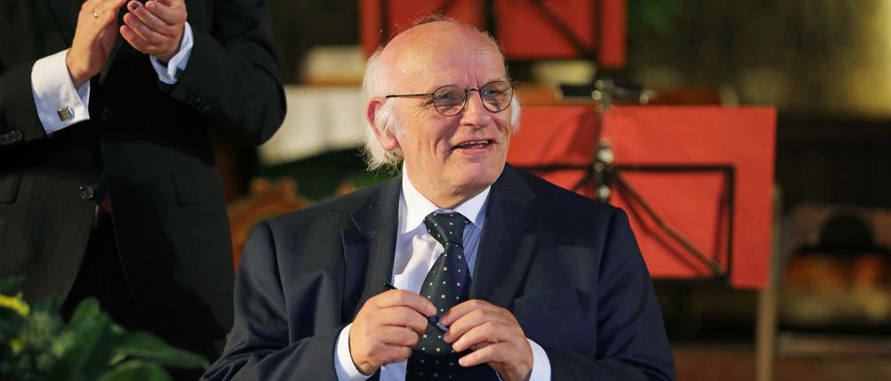 Klaus Büstrin, Musikwissenschaftler und langjähriger Kultur-Chef der PNN, wurde mit einem Eintrag in das Goldene Buch geehrt.