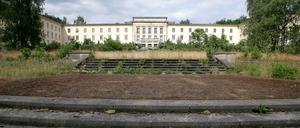 Blick auf ein Gebäude der ehemaligen Jugendhochschule der Freien Deutschen Jugend (FDJ) – der Jugendorganisation der DDR – am Bogensee unweit der brandenburgischen Ortschaft Lanke nördlich Berlins.