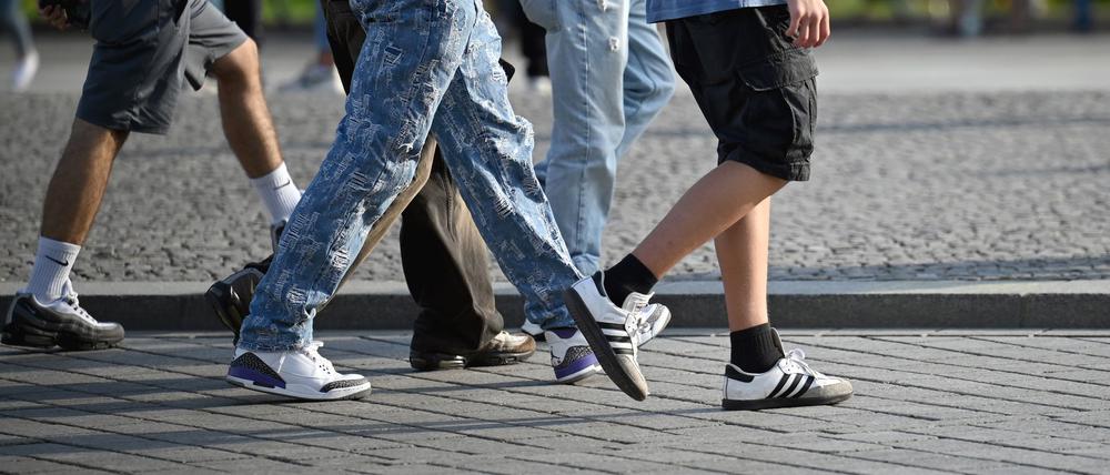 Vor allem unter jungen Männern beobachten die Forscher einen stärkeren Hang zu rechtem Gedankengut. (Symbolbild)
