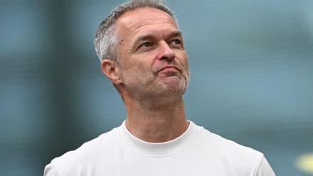 Christian Wück feiert im Wembley-Stadion gegen England sein Debüt als Trainer der deutschen Fußballerinnen.