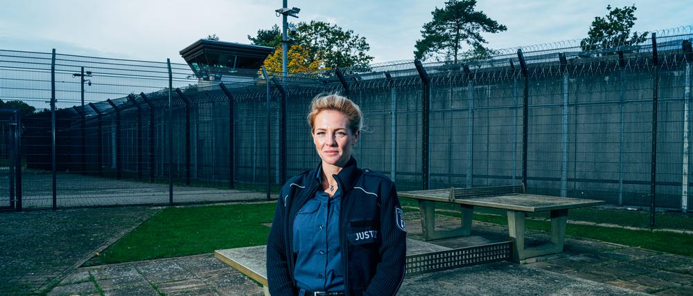  Justizvollzugsbeamte Denise Albrecht arbeitet seit März 2019 in der JVA Tegel.