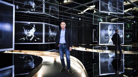 Rainer Rother im Spiegelsaal der Dauerausstellung. Der Künstlerische Direktor der Kinemathek geht im April 2025 in den Ruhestand.