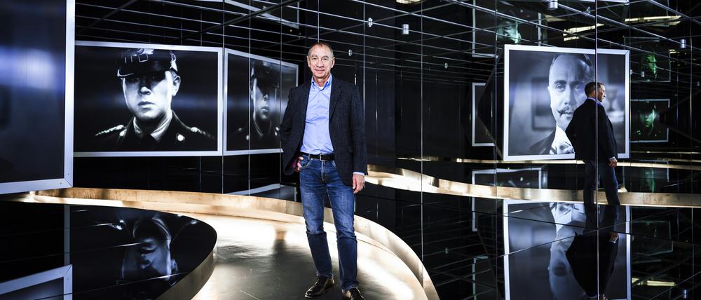 Rainer Rother im Spiegelsaal der Dauerausstellung. Der Künstlerische Direktor der Kinemathek geht im April 2025 in den Ruhestand.