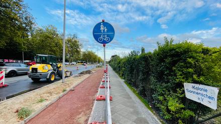 Charlottenburger Chaussee Radweg Neubau