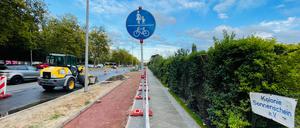 Charlottenburger Chaussee Radweg Neubau