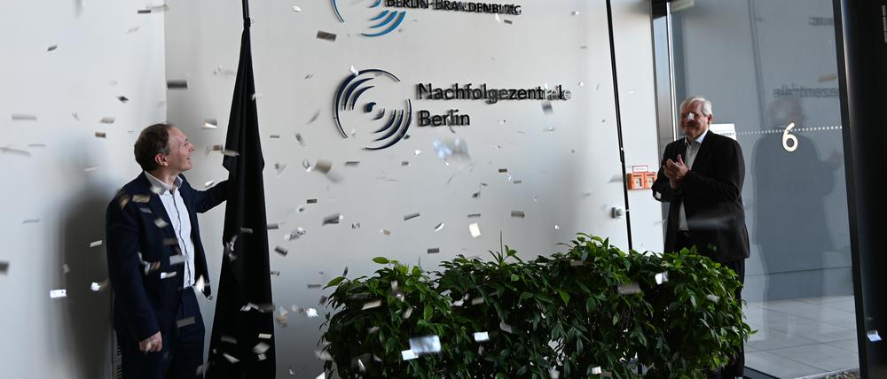 Konfettikanonen zur Feier des Tages: Die Nachfolgezentrale wurde eröffnet.