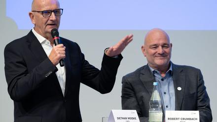 SPD und BSW haben in Brandenburg zum dritten Mal sondiert: SPD-Ministerpräsident Dietmar Woidke (l) und BSW-Landeschef Robert Crumbach. (Archivbild) 