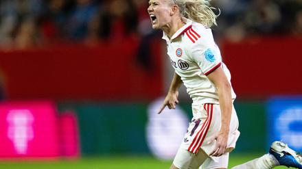 Pernille Harder trifft auch gegen Turin.
