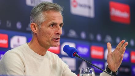 Erkennt erste Fortschritte bei seiner Mannschaft: Schalkes neuer Coach Kees van Wonderen.  