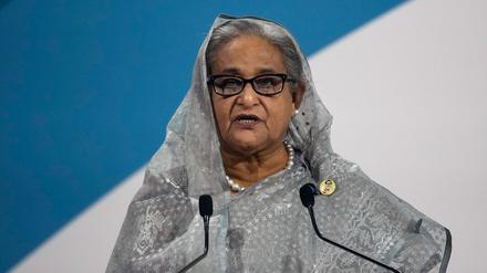 Frankreich, Paris: Die Premierministerin von Bangladesch, Sheikh Hasina, hält eine Rede während des Pariser Friedensforums.
