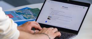 Berliner Lehrerinnen und Lehrer können ab sofort das KI-Tool Microsoft-Copilot für ihre Unterrichtsvorbereitung nutzen.