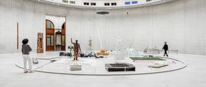 Unter der Kuppel der Pariser Börse vereint: Blick in die Rotunde mit Werken der Arte Povera-Künstler.