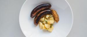Vergisst man nicht: Bratwurst im „Merold“.