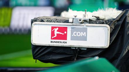 Die Deutsche Fußball Liga (DFL) wird die Auktion um die Medienrechte der Bundesliga ab dem 25. November wiederholen. 