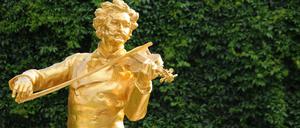 Die Statue von Johann Strauss im Wiener Stadtpark