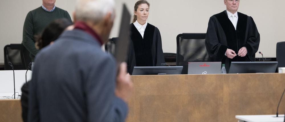 Der wegen Mordes verurteilte Ex-Stasi-Offizier hat Revision gegen das Urteil eingelegt.