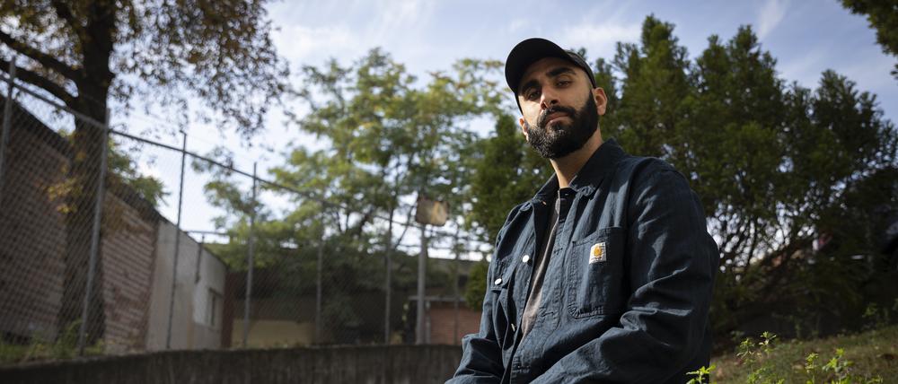 Streetworker Burak Caniperk.