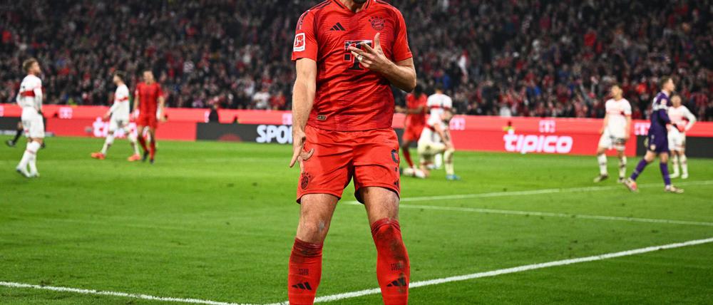 Harry Kane trifft beim Sieg gegen Stuttgart dreifach.