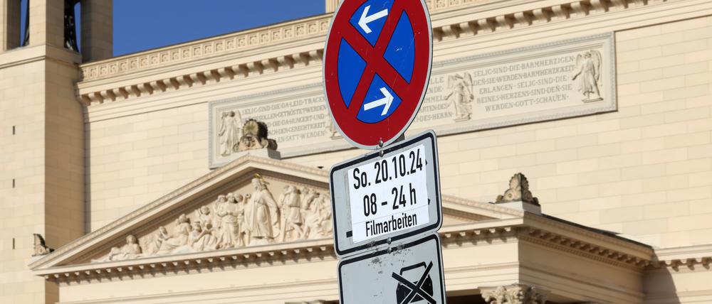 Halteverbot wegen Filmarbeiten auf dem Alten Markt und in der Umgebung.
