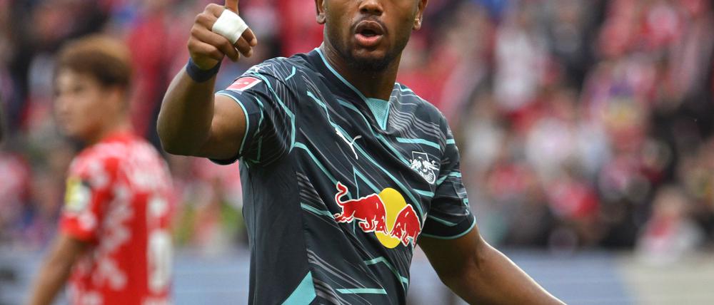 Lois Openda von RB Leipzig nutzt eine bestimmte Brillen-Therapie.